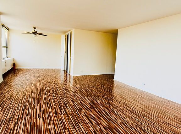 4th image of 2626 N Lakeview Ave APT 702
