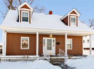 204 Oakdale Ave, Pawtucket, RI 02860