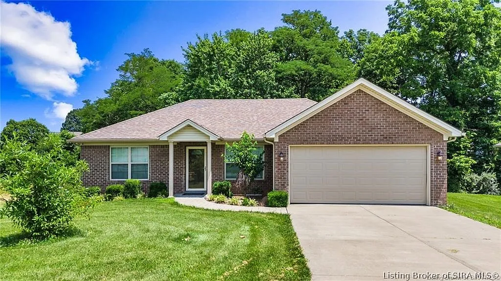 3 bed, 2.0 bath, 1339 sqft, $1,975 — Photo 1