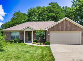 8840 Saddle Ridge Trl, Charlestown, IN 47111