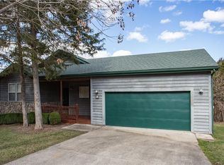 136 Golf View Dr, Camdenton, MO 65020