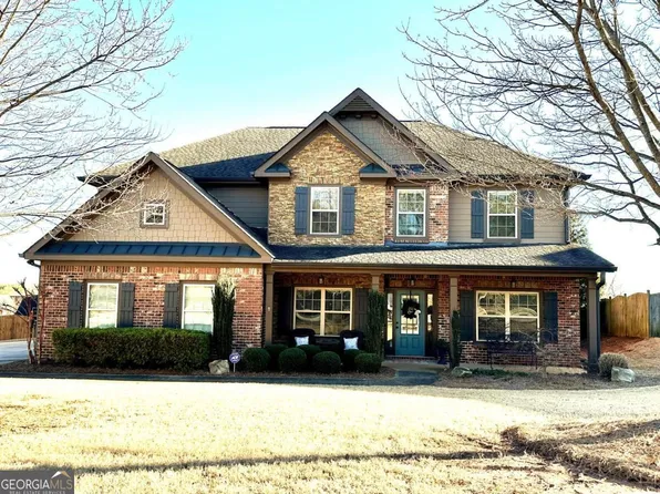 414 Sweet Apple Ln, Buford, GA 30518