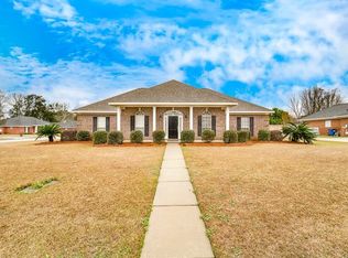 1184 Wakefield Dr E, Mobile, AL 36695