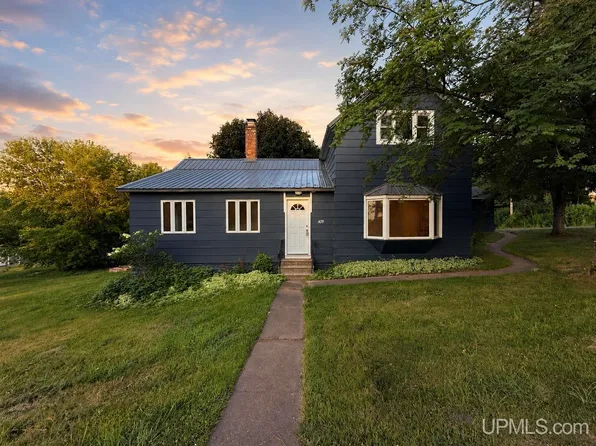 409 S Peck St, Bessemer, MI 49911