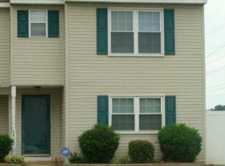 3400 Clover Meadows Dr, Chesapeake, VA 23321