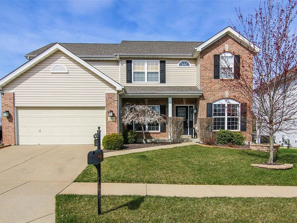 Welcome to 1052 Pierpoint Lane in Talbridge Villages....