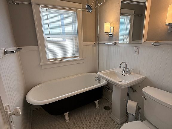 5th image of 105 W 51st St #2E