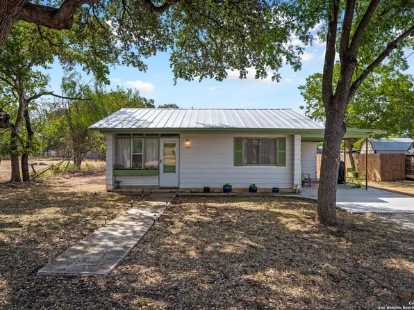 406 Hackberry, Bandera, TX 78003