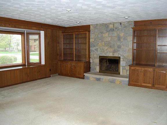 2nd image of 5920 Saint Fillans Ct W