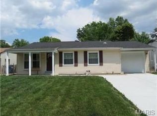 17 Hialeah Dr, Saint Peters, MO 63376