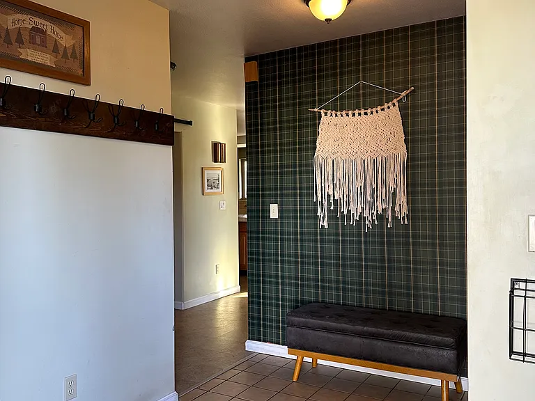 460 Lido Dr — Photo 3