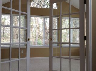 2102 Taylor Ln, Newark, OH 43055