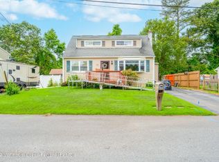 726 Oak Rd, Lanoka Harbor, NJ 08734