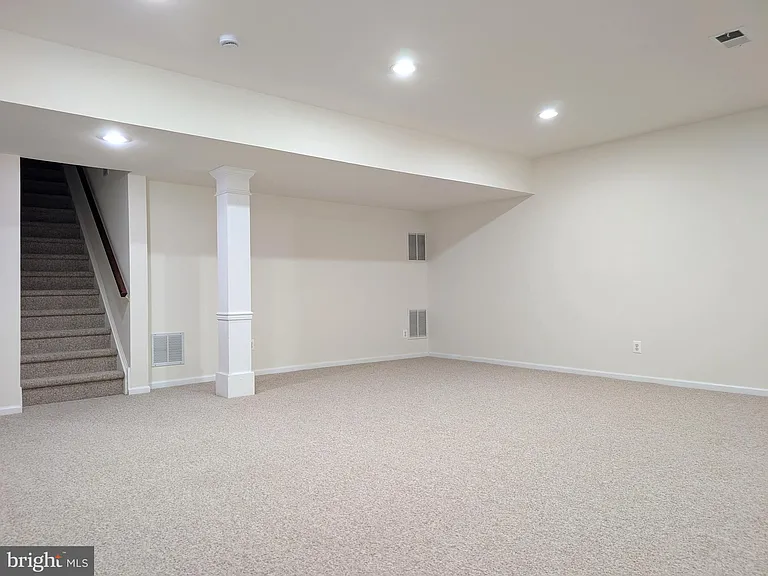 33 Trewbridge Ct — Photo 24