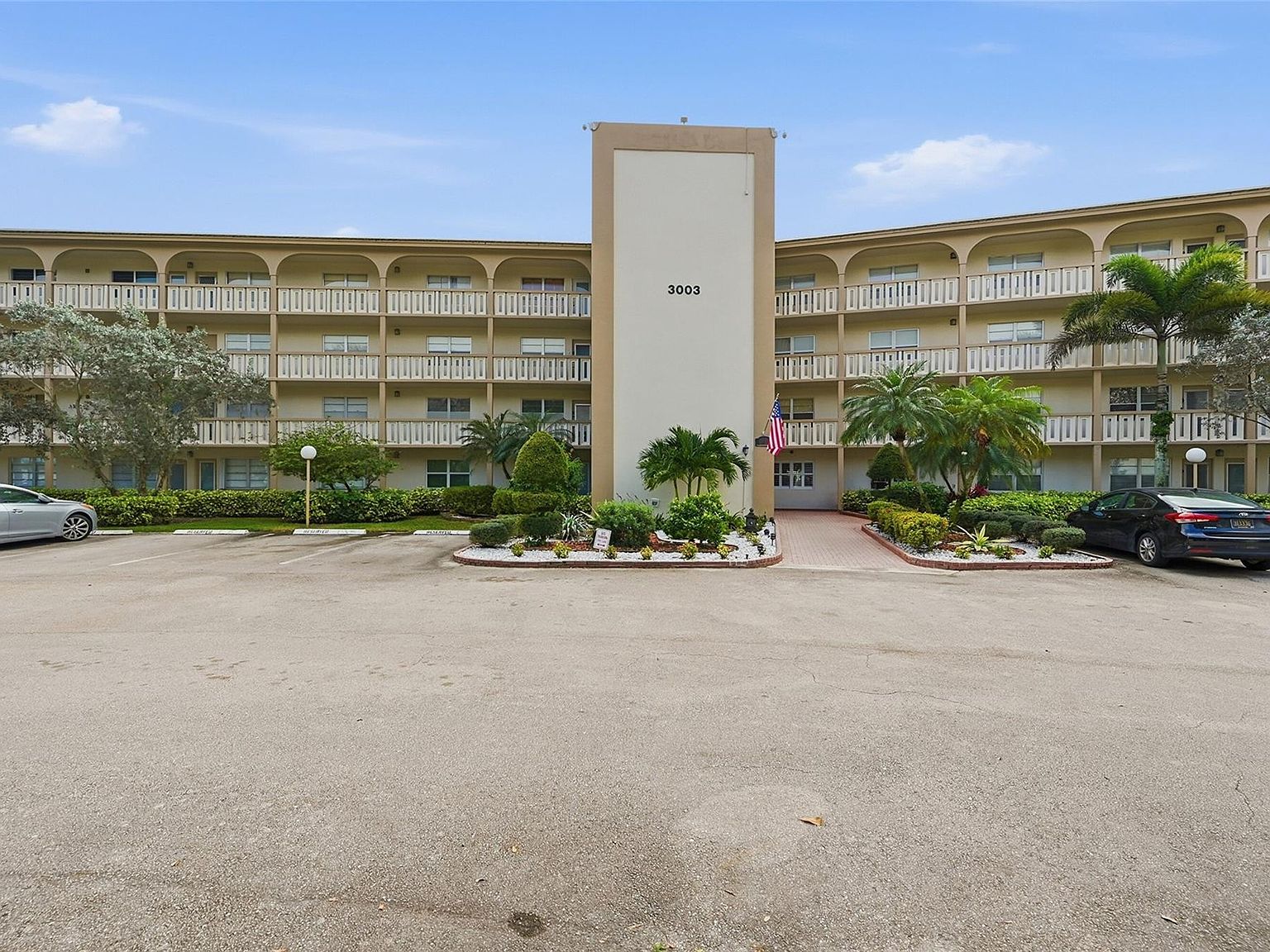 3003 Portofino Isle #B2