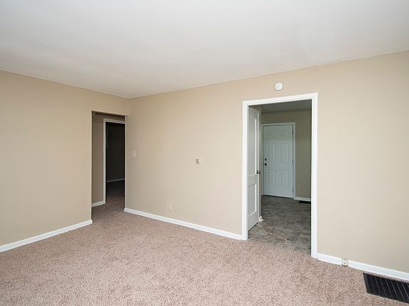 3rd image of 4737 E 19th St