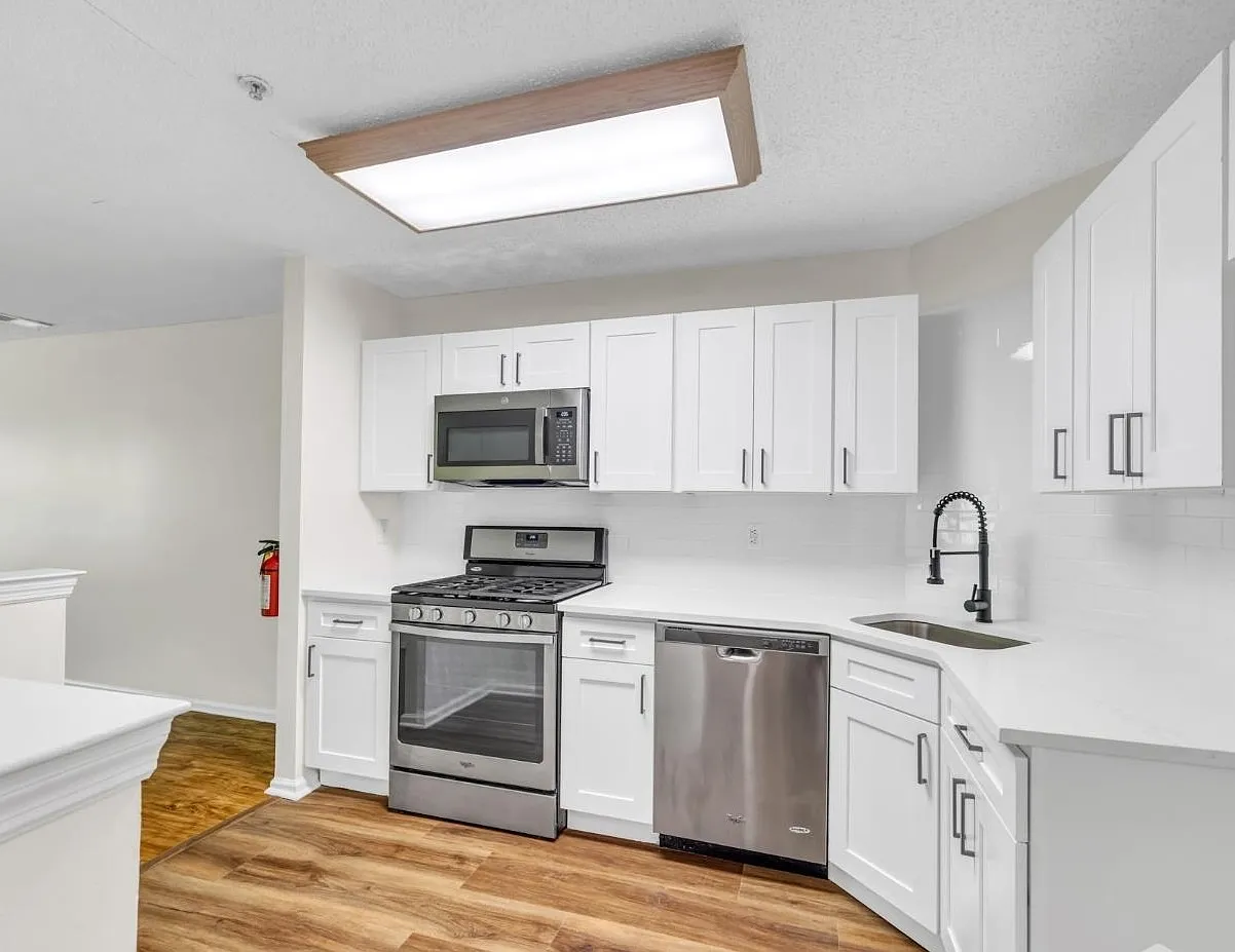 2 bed, 2.5 bath, 1431 sqft, $2,750 — Photo 3
