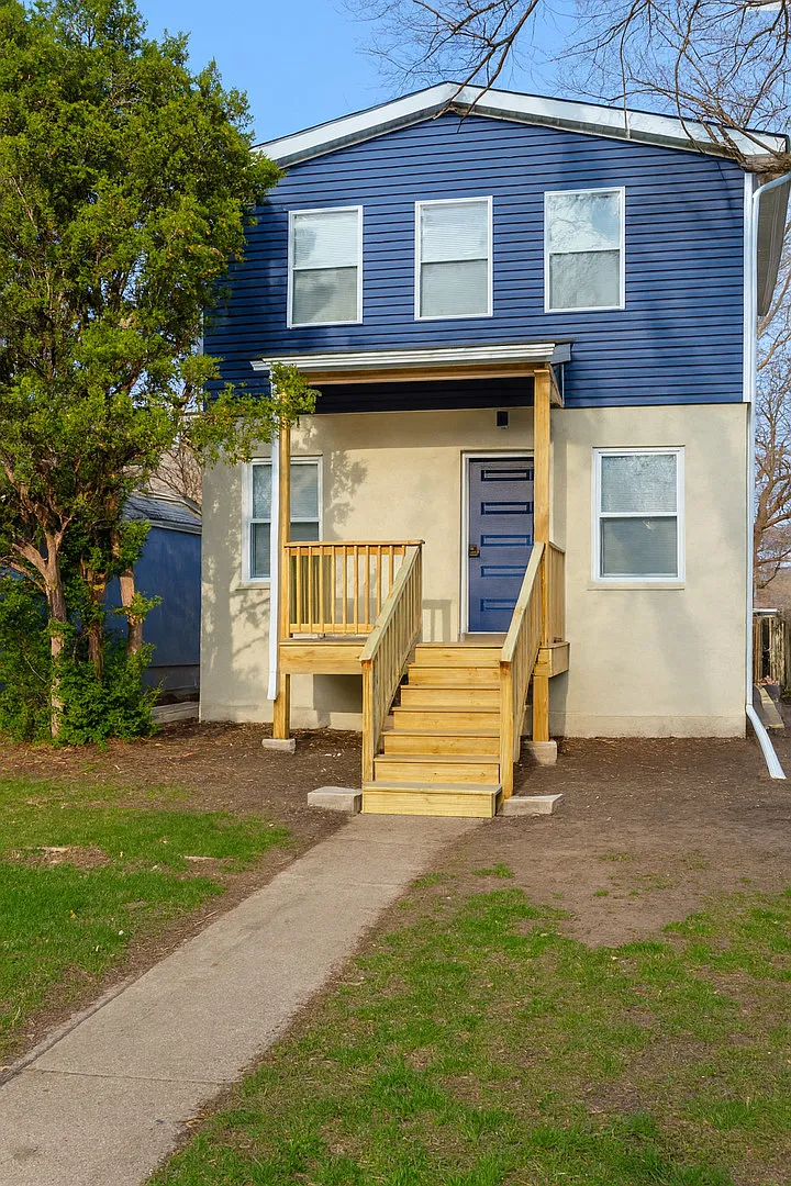 8409 S Vernon Ave photo 1