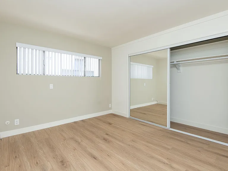 3752 Mentone Ave #5 — Photo 14