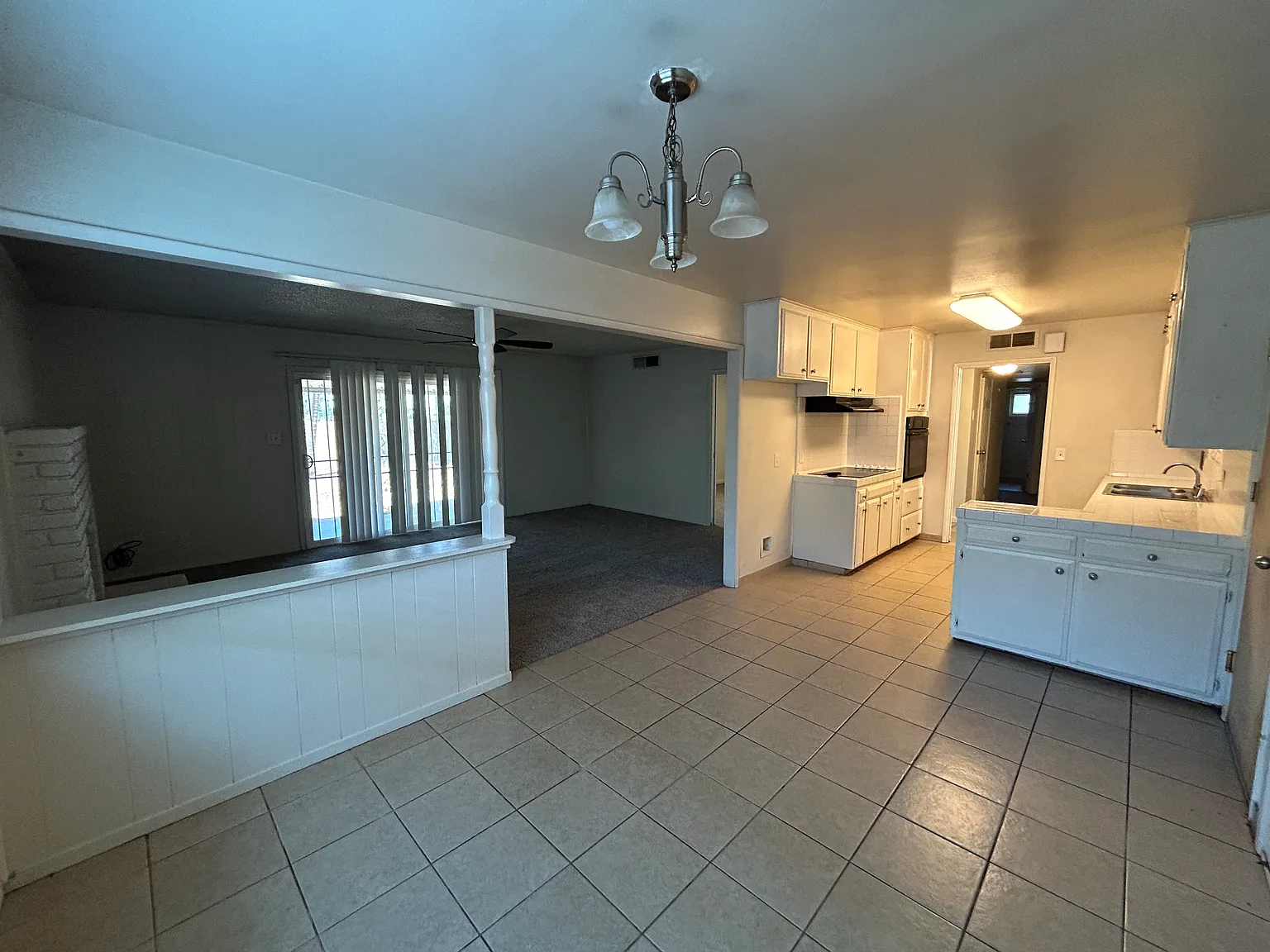 4 bed, 1796 sqft, $2,150 — Photo 2