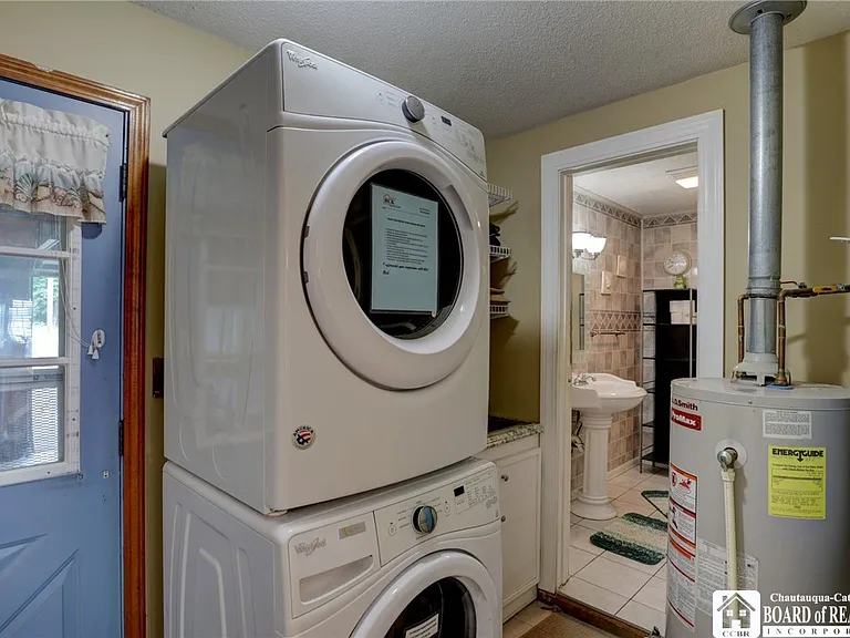 2372 Lakeside Dr — Photo 14