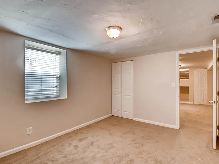 Basement Northeast bedroom