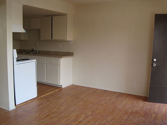 4th image of 221 W New York Ave APT 2