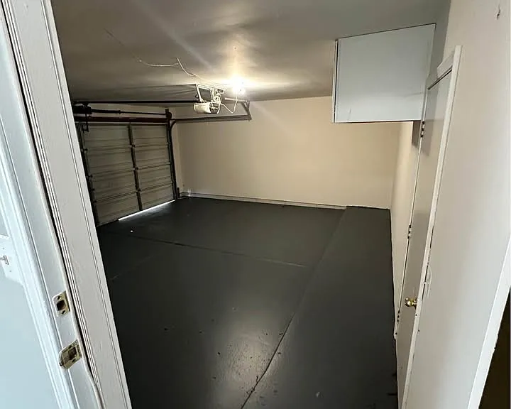 23121 Hoffman St — Photo 24