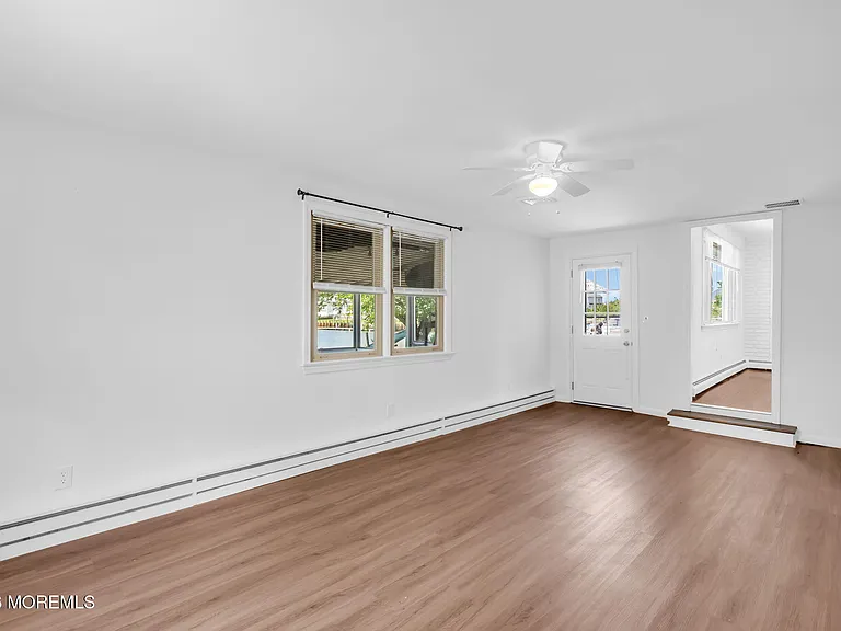 10 Harbour Way — Photo 18