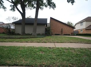 334 Peacedale Ct, Houston, TX 77015