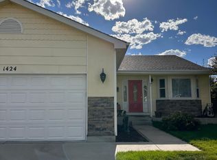1424 Gettysburg Dr, Cheyenne, WY 82001