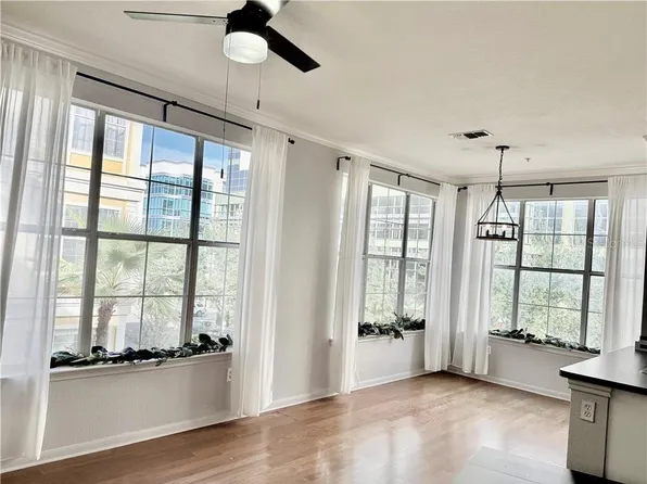 860 N Orange Ave APT 318, Orlando, FL 32801