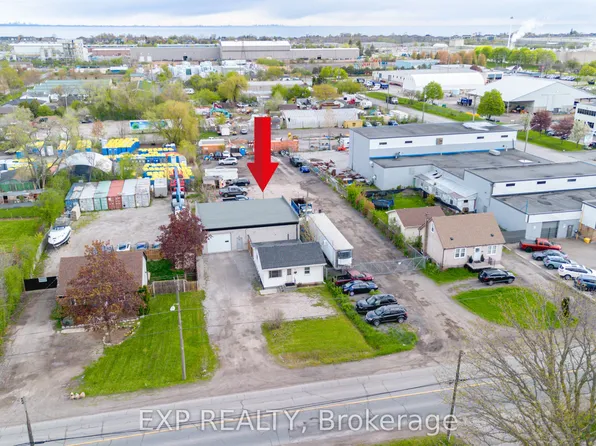 727 Barton St, Hamilton, ON L8E 5L7