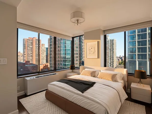 300 East 93rd Street image 15 of 23