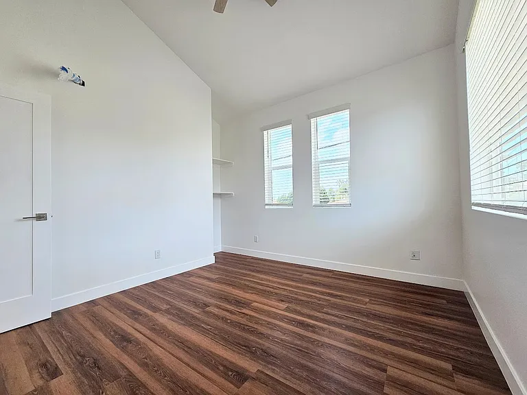 1272 Froude St #1272 — Photo 15
