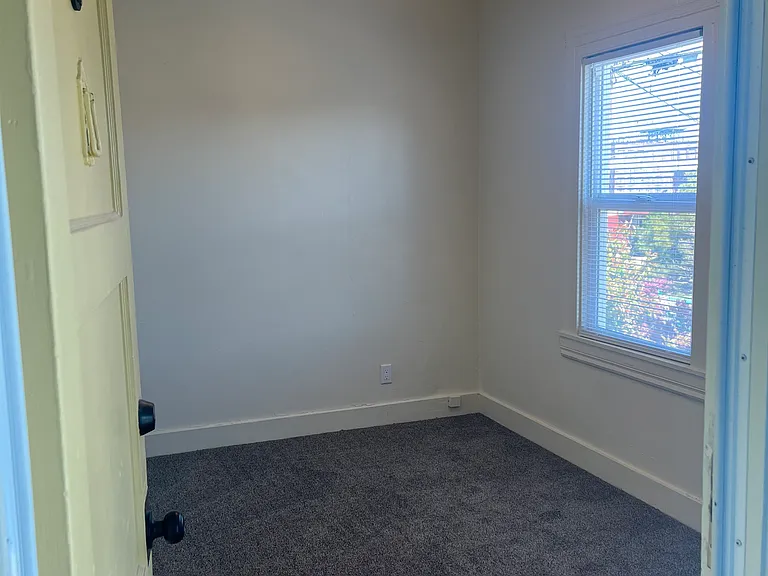705 Winslow St #3 — Photo 4