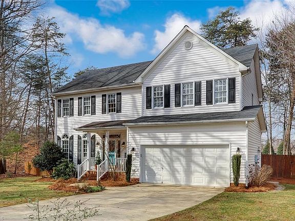3rd image of 6 Beech Grove Ct