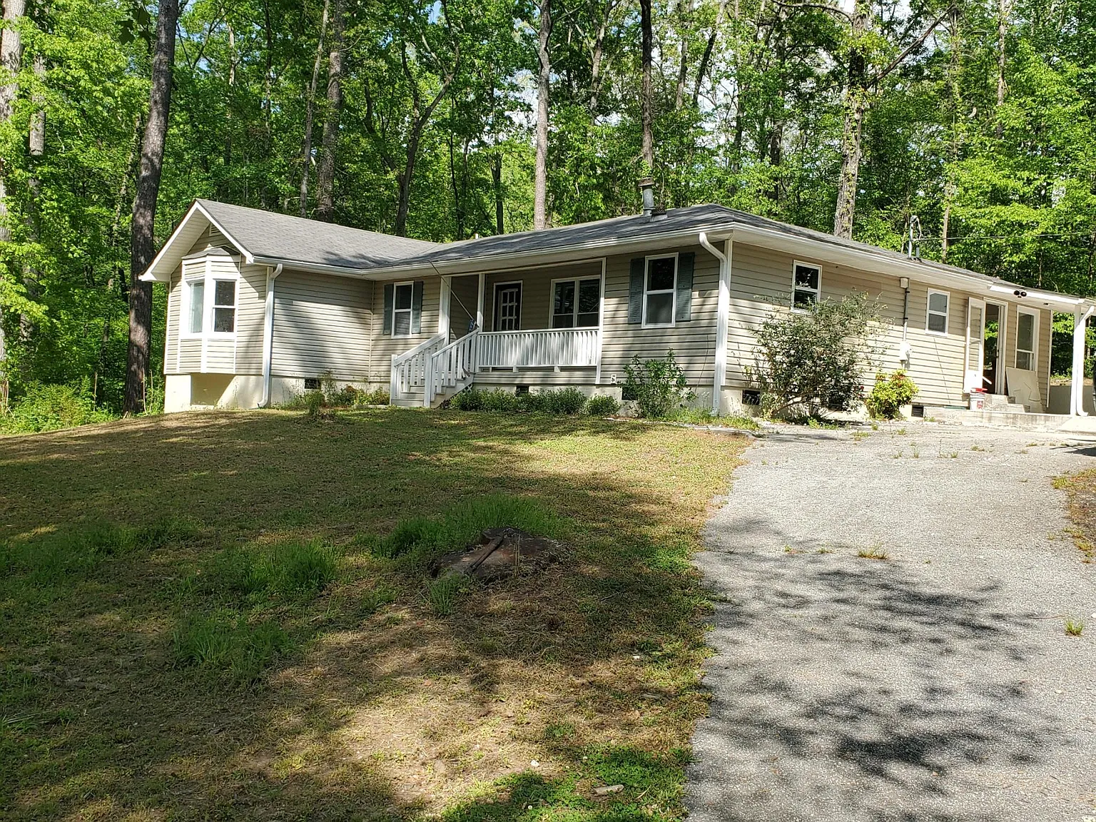 3 bed, $2,400 — Photo 1