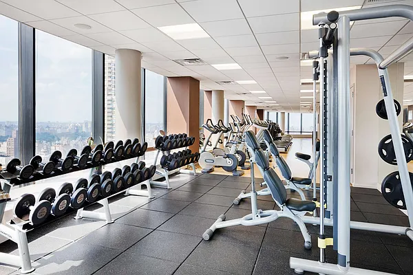 Rented by Solow Realty | media 25