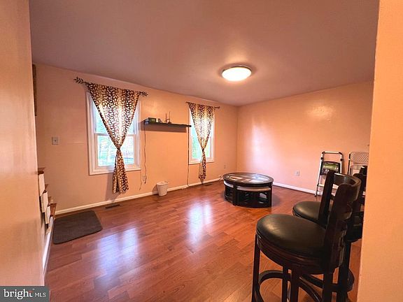 2nd image of 113 Kings Mill Dr