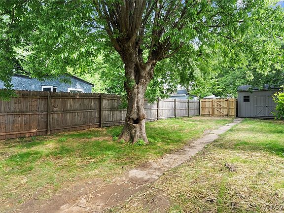 5th image of 2211 Venable St