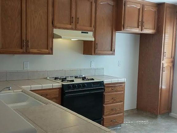 4th image of 3834 E Willow Ave