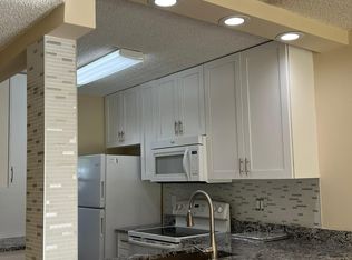 9839 Three Lakes Cir, Boca Raton, FL 33428