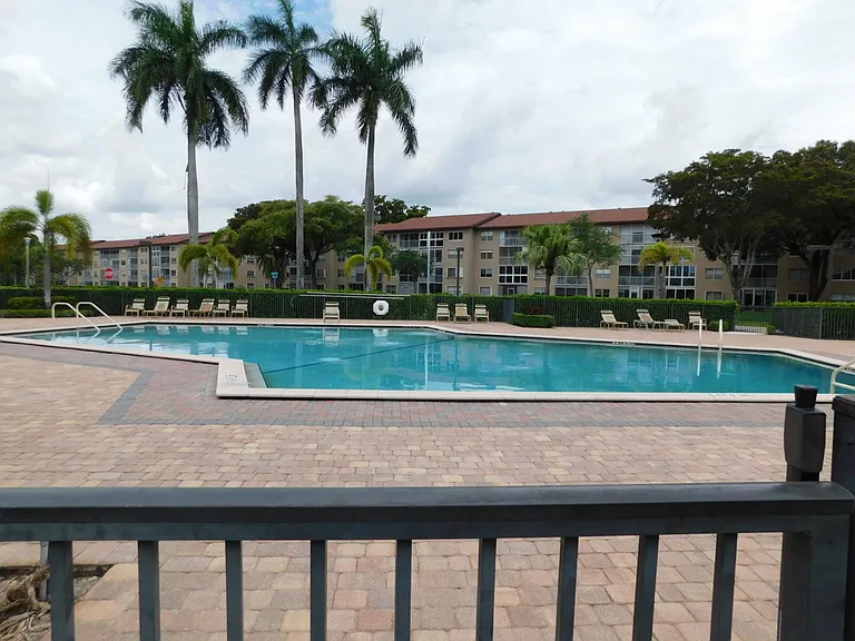 12800 SW 7th Ct #115 — Photo 39