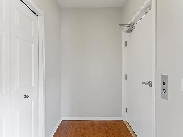 3091 Camden Dr — Photo 3