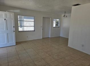 3075 Park Ln APT A, Dunedin, FL 34698