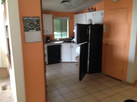 4th image of 1430 Sunshine Dr