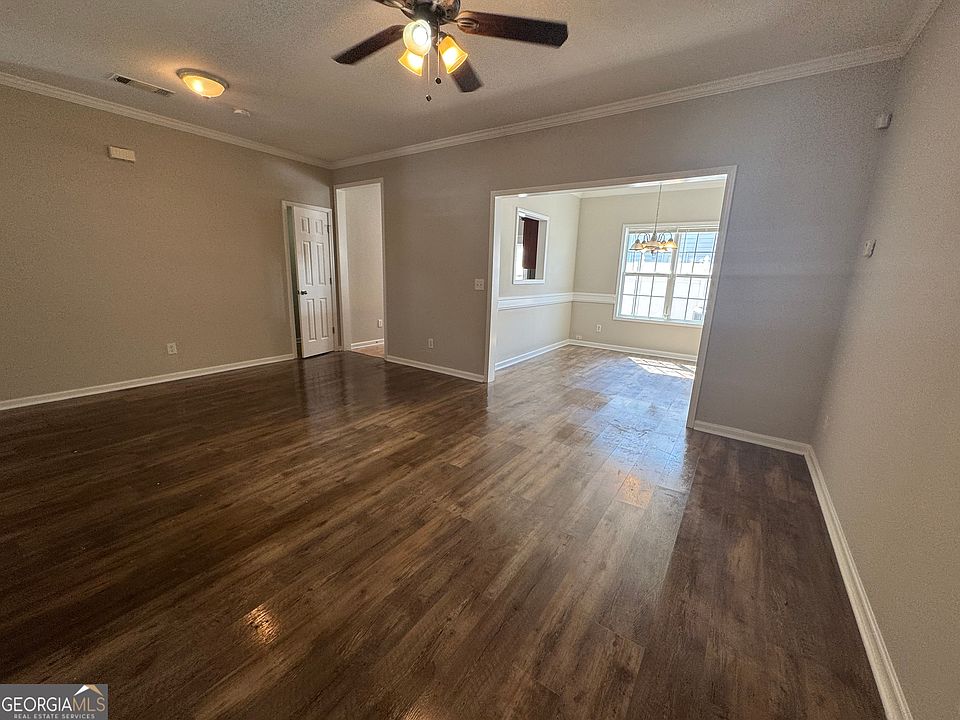 1st image of 272 Village Dr