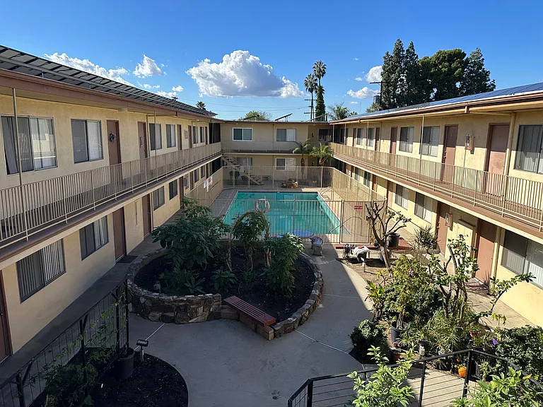 The Reef Apartments — Photo 5