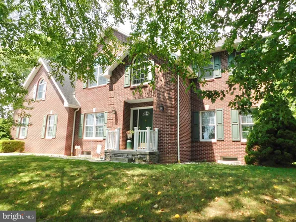 237 Hawthorne Dr, Everett, PA 15537